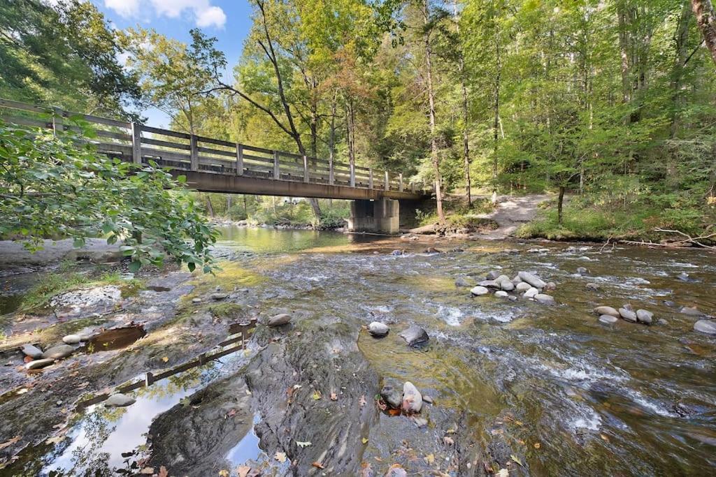 Private Smoky Mountain Luxury Log Home With 2 Fireplaces, Hot Tub & Community Pool Sevierville Exteriér fotografie