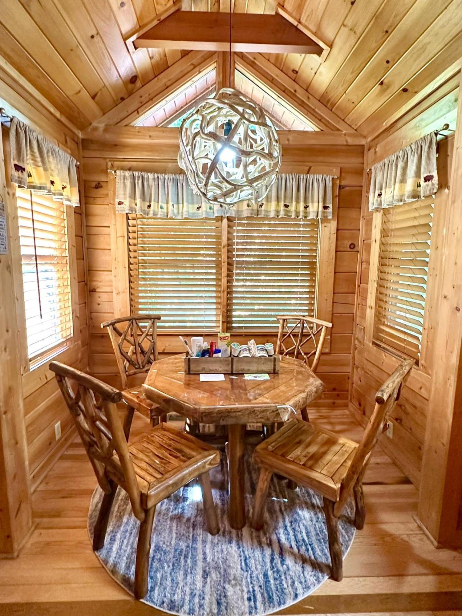 Private Smoky Mountain Luxury Log Home With 2 Fireplaces, Hot Tub & Community Pool Sevierville Exteriér fotografie